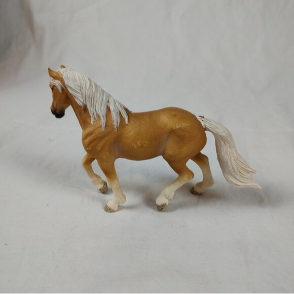 4 Schleich 4" Horse Figures - Picture 7 of 15